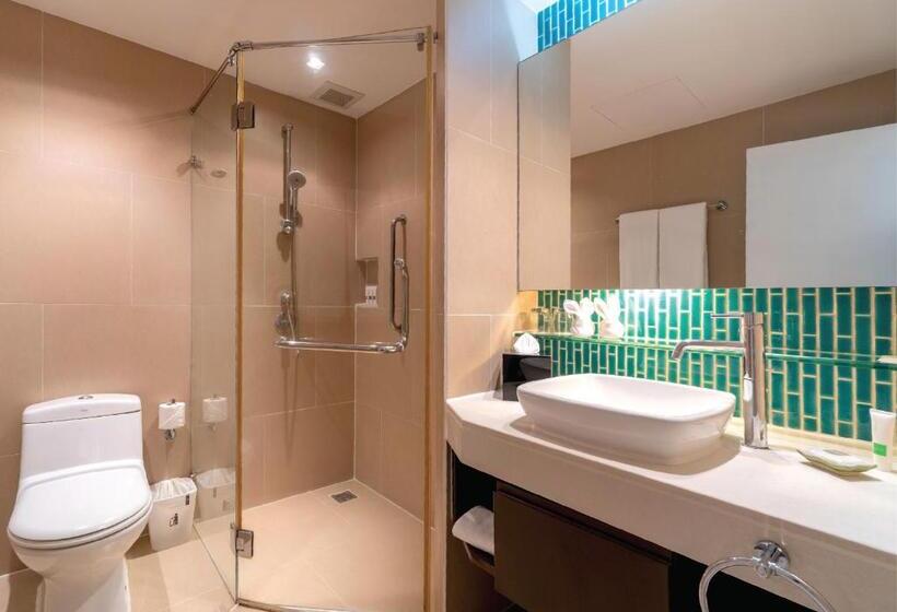 プールビュースイート, Radisson Resort And Suites Phuket