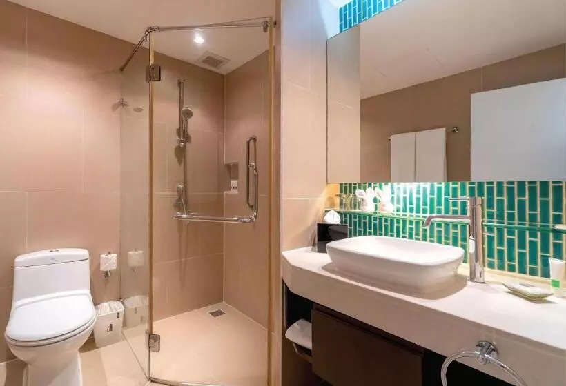 プールビュースイート, Radisson Resort And Suites Phuket