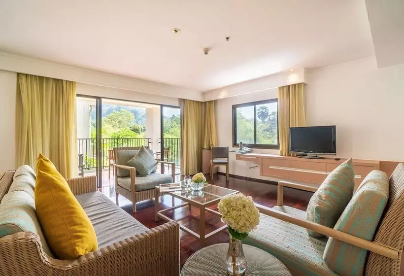 プレミアムスイート３ベッドルーム, Radisson Resort And Suites Phuket