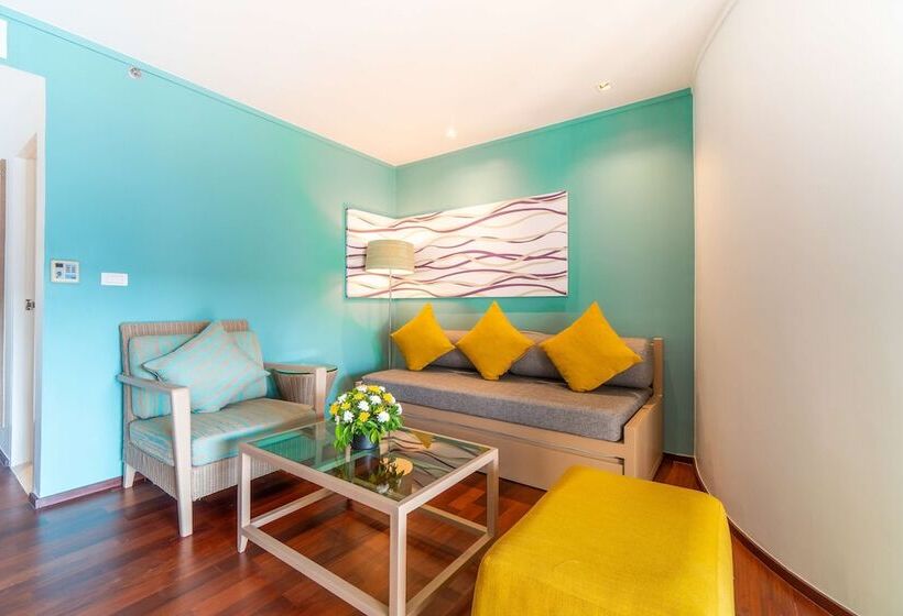 テラス付スイート, Radisson Resort And Suites Phuket