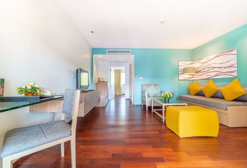 テラス付スイート, Radisson Resort And Suites Phuket