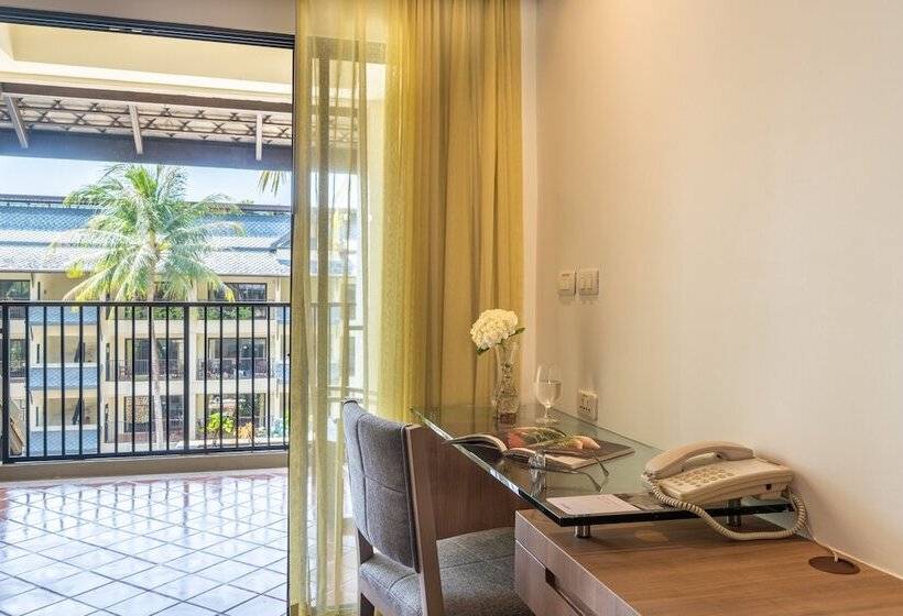 プールビュースイート, Radisson Resort And Suites Phuket