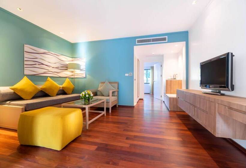 プールビュースイート, Radisson Resort And Suites Phuket