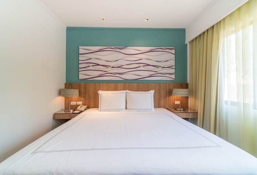 プールビュースイート, Radisson Resort And Suites Phuket