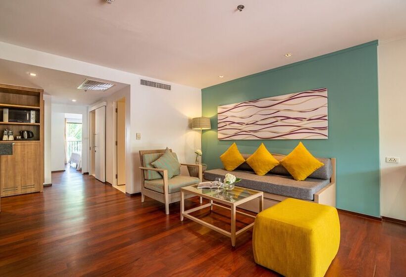 2 Bedroom Suite Pool View, Radisson Resort And Suites Phuket