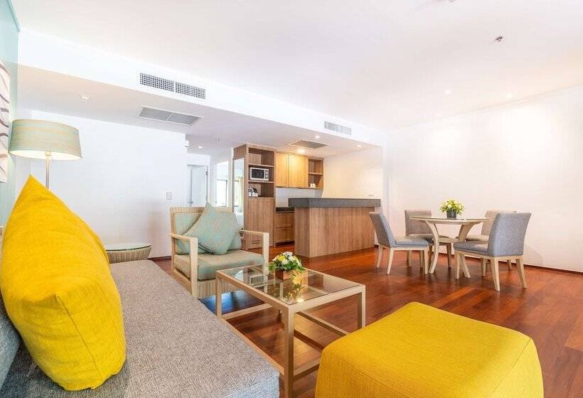 2 Bedroom Suite Pool View, Radisson Resort And Suites Phuket