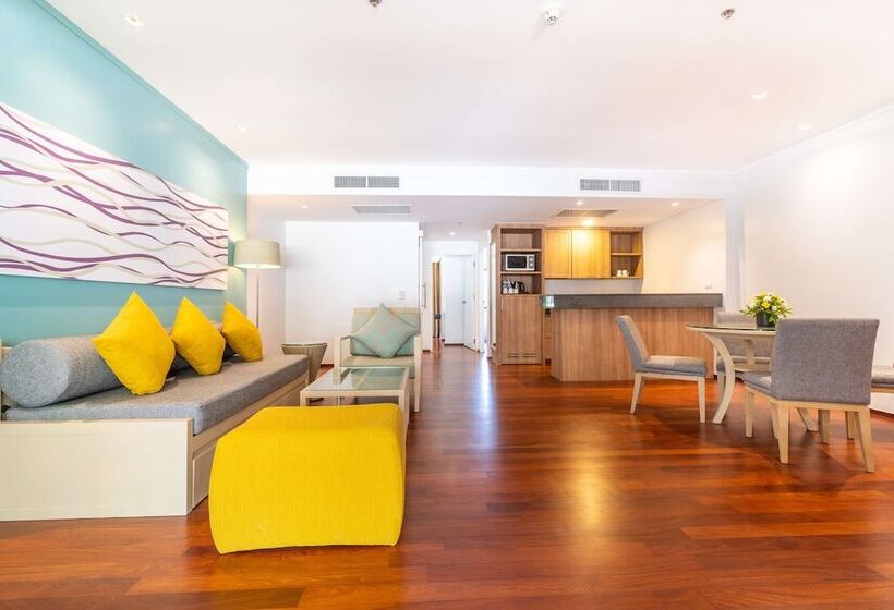 2 Bedroom Suite Pool View, Radisson Resort And Suites Phuket