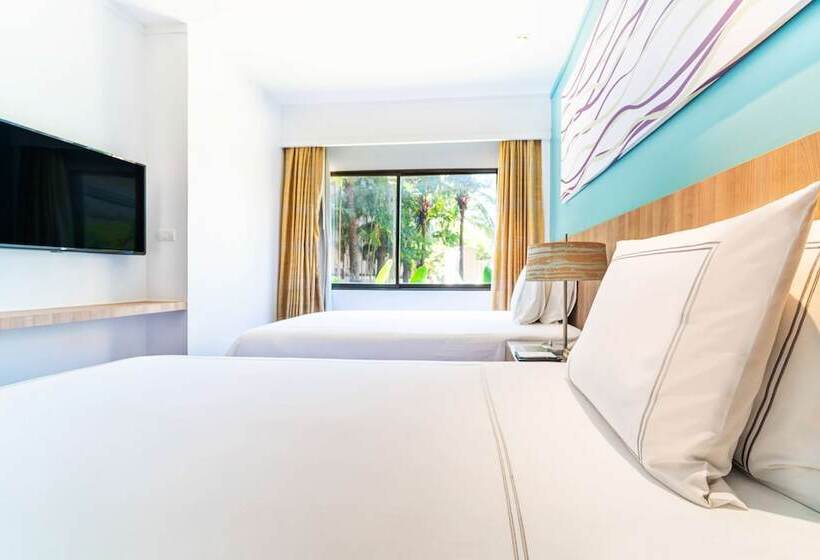 2 Bedroom Suite Pool View, Radisson Resort And Suites Phuket