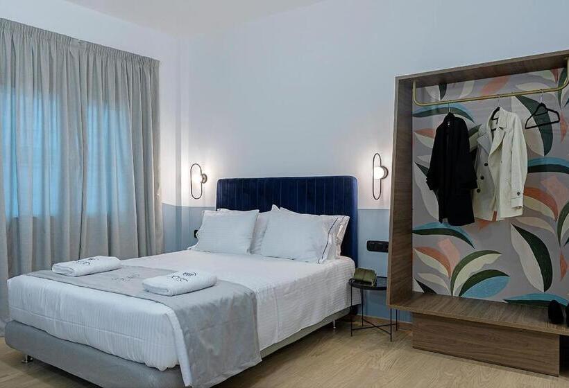 スタンダードスタジオ, Acro Urban Suites