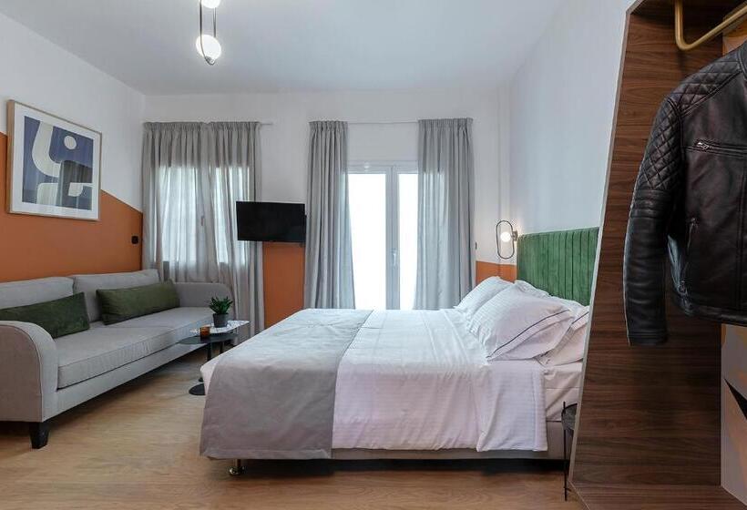 スタンダードスタジオ, Acro Urban Suites