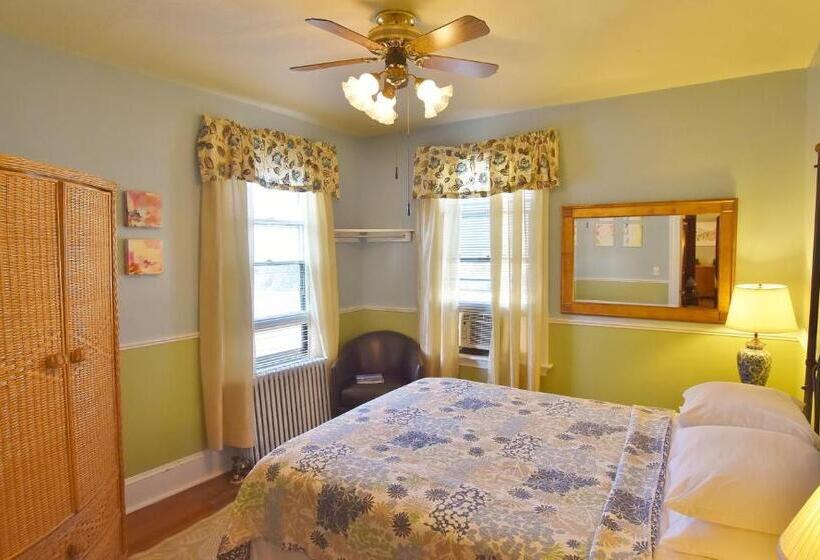 스탠다드 룸 공동 욕실, The John Randall House