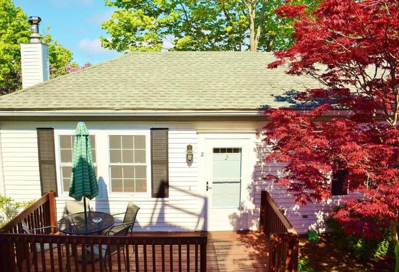 침실 2개 아파트, The John Randall House