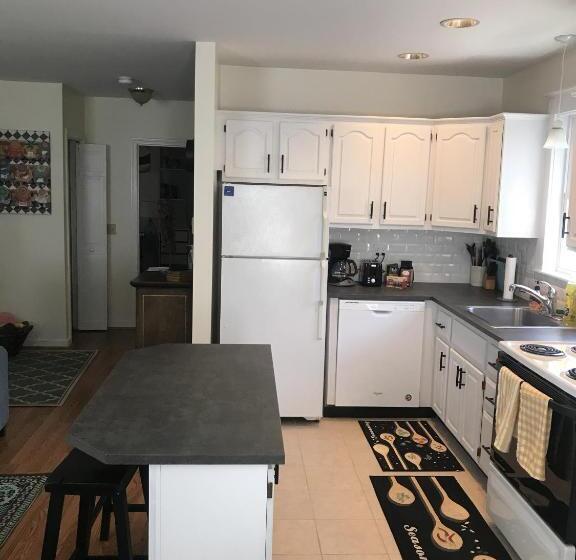 침실 1개 아파트, The John Randall House