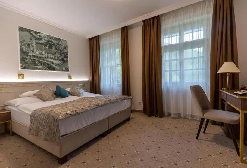 Deluxe-huone, Palota Lillafured