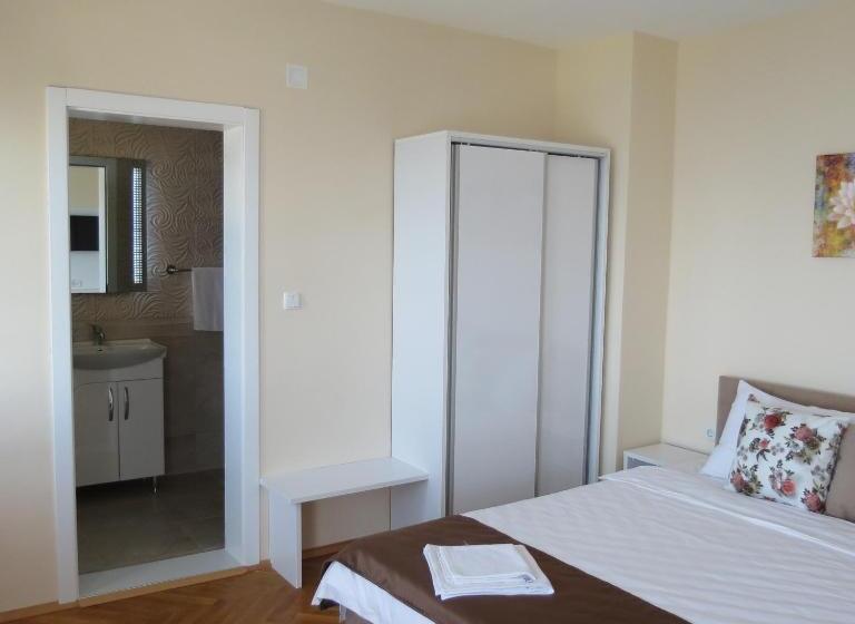 اتاق استاندارد با چشم‌انداز دریاچه, Villa Angelos