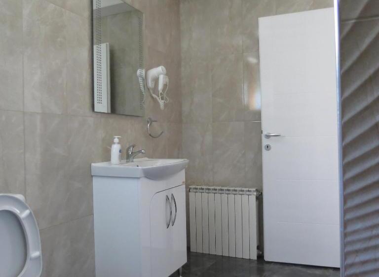 اتاق استاندارد چهار تخته, Villa Angelos