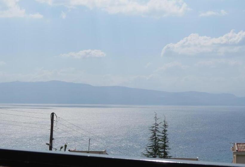 اتاق استاندارد چهار تخته, Villa Angelos