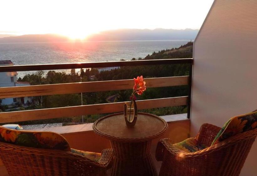 1 Bedroom Apartment Lake View, Villa Angelos