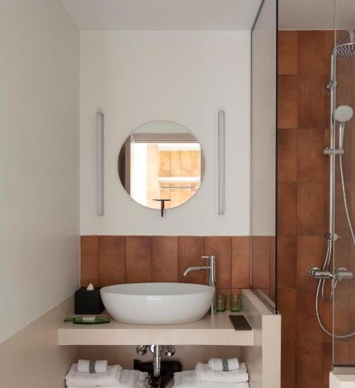 Номер Deluxe с Балконом, Yayaki Spetses