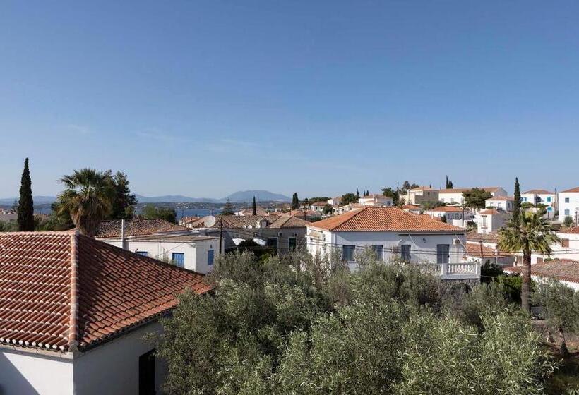 Номер Deluxe с Балконом, Yayaki Spetses