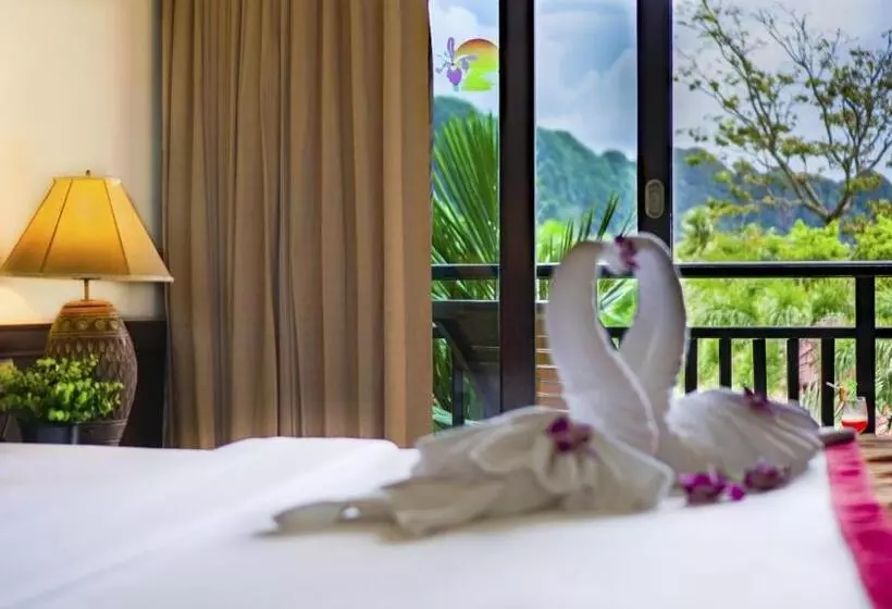 اتاق لوکس با چشم‌انداز استخر, Aonang Orchid Resort   Sha Extra Plus