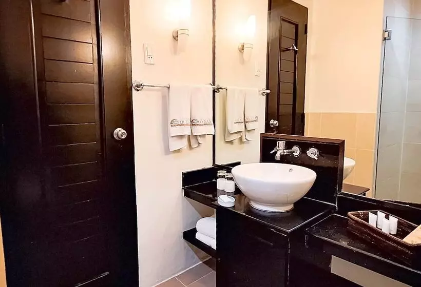 اتاق سوپریور, Boracay Ocean Club Beach Resort