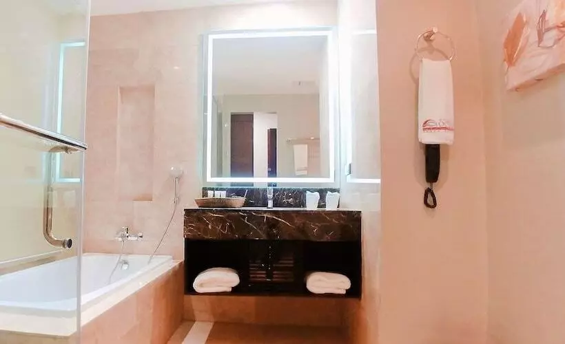 اتاق پرمیوم, Boracay Ocean Club Beach Resort
