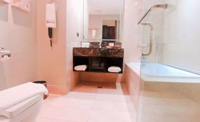 اتاق پرمیوم, Boracay Ocean Club Beach Resort