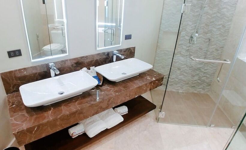 اتاق خانوادگی, Boracay Ocean Club Beach Resort