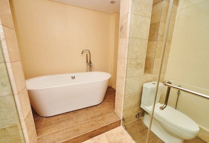 اتاق خانوادگی, Boracay Ocean Club Beach Resort