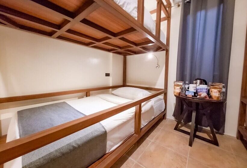 اتاق سوپریور خانوادگی, Boracay Ocean Club Beach Resort