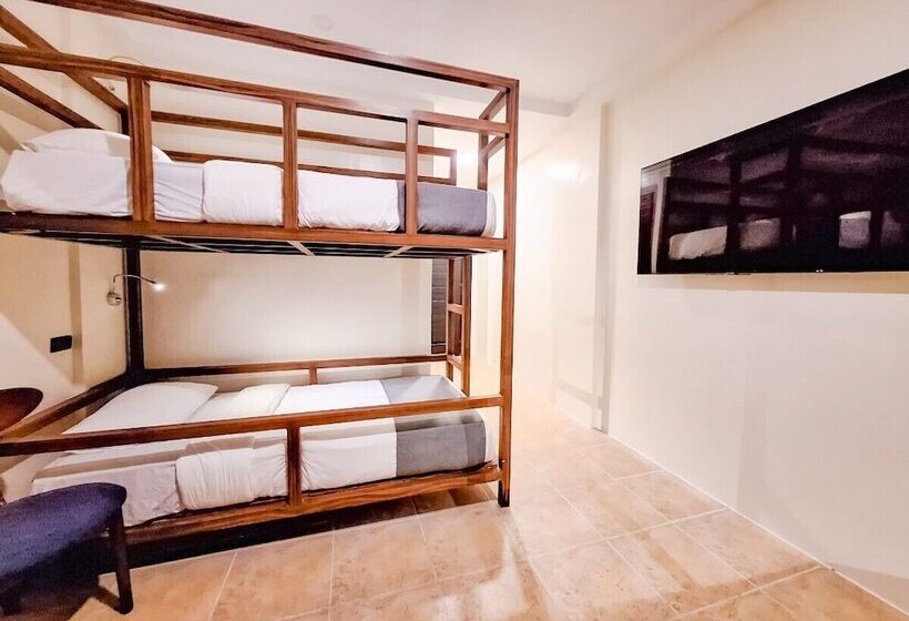 اتاق سوپریور خانوادگی, Boracay Ocean Club Beach Resort