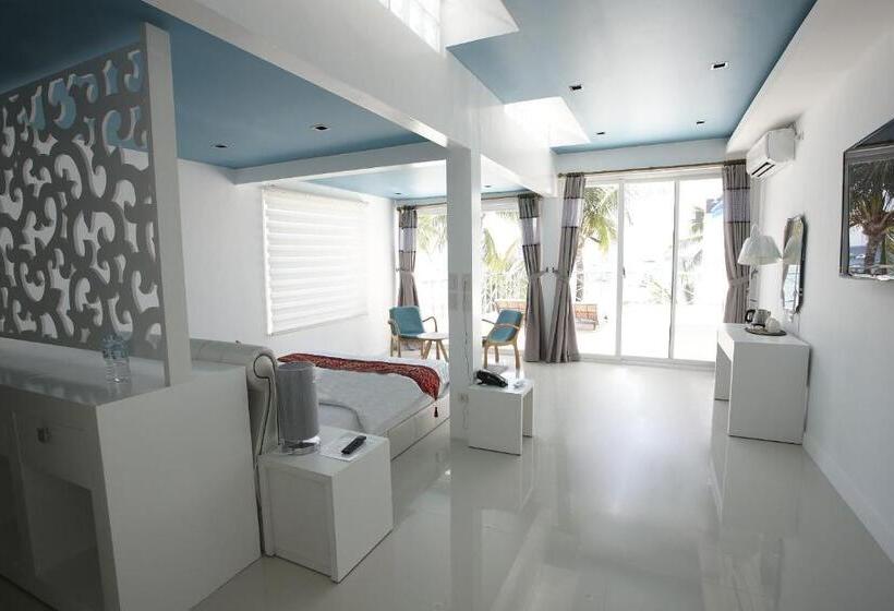 سوییت با چشمانداز دریا, Boracay Ocean Club Beach Resort