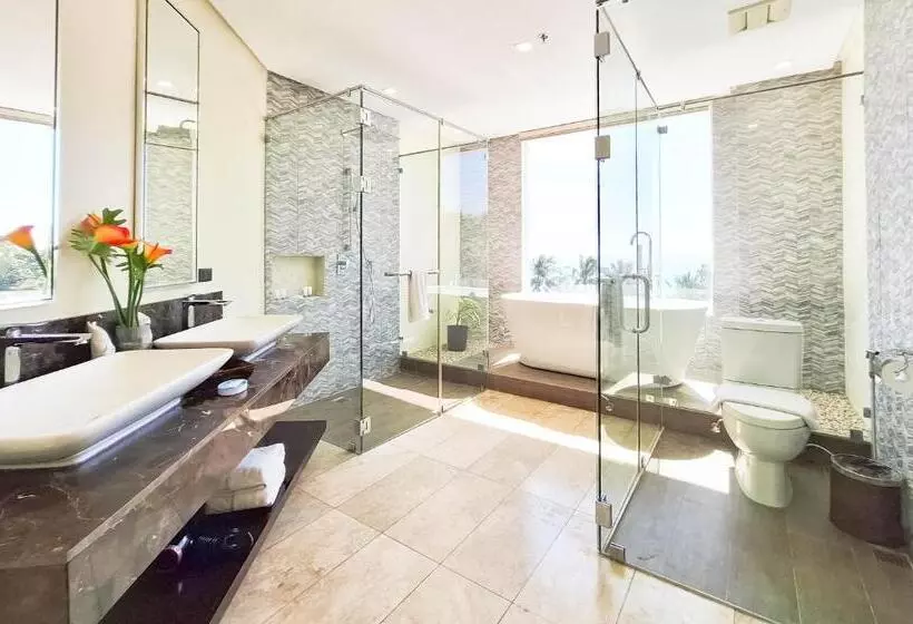 سوئیت پرزیدنت, Boracay Ocean Club Beach Resort