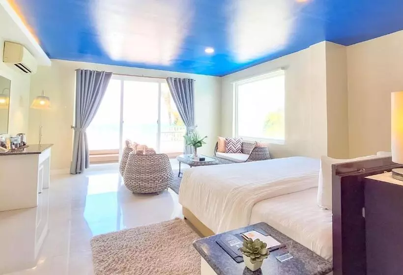 سوئیت با بالکن, Boracay Ocean Club Beach Resort