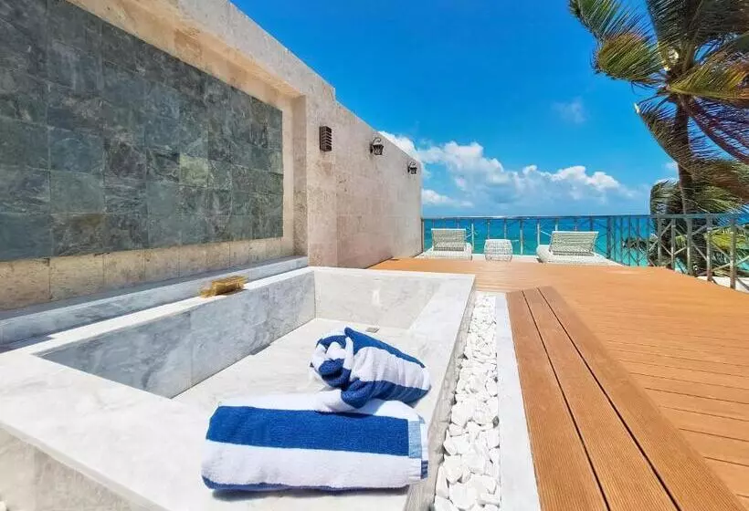 سوئیت با بالکن, Boracay Ocean Club Beach Resort