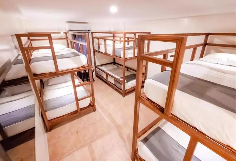 اتاق سوپریور خانوادگی, Boracay Ocean Club Beach Resort