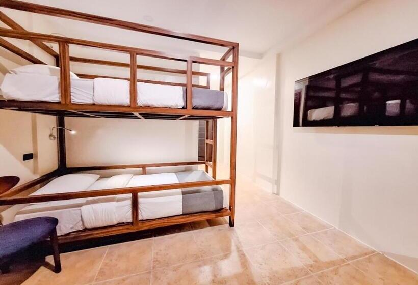 اتاق سوپریور خانوادگی, Boracay Ocean Club Beach Resort