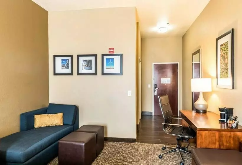 Sviitti, Comfort Suites South