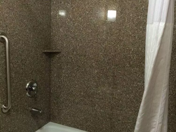 سوییت, Comfort Suites Wenatchee Gateway