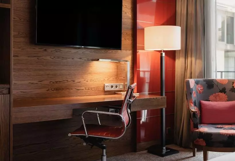 Deluxe-huone, Hilton The Hague