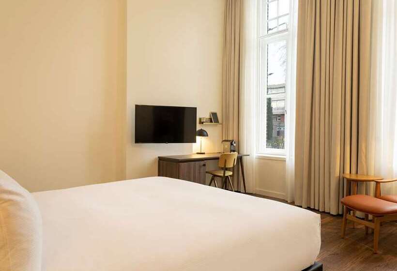 스탠다드 룸 킹사이즈 침대, Hilton The Hague