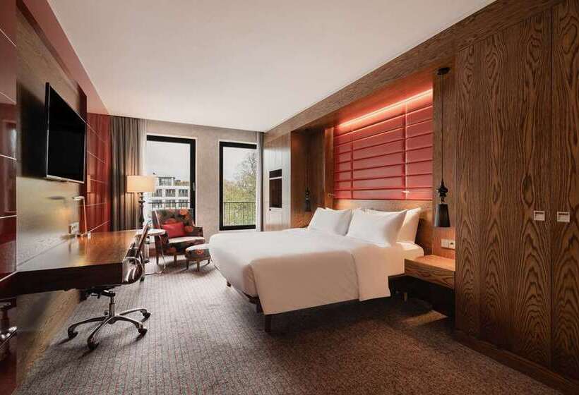 스탠다드 룸 킹사이즈 침대, Hilton The Hague