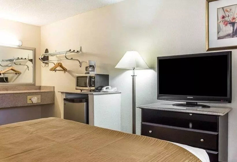 سوئیت برای معلولان, Quality Inn & Suites Coliseum