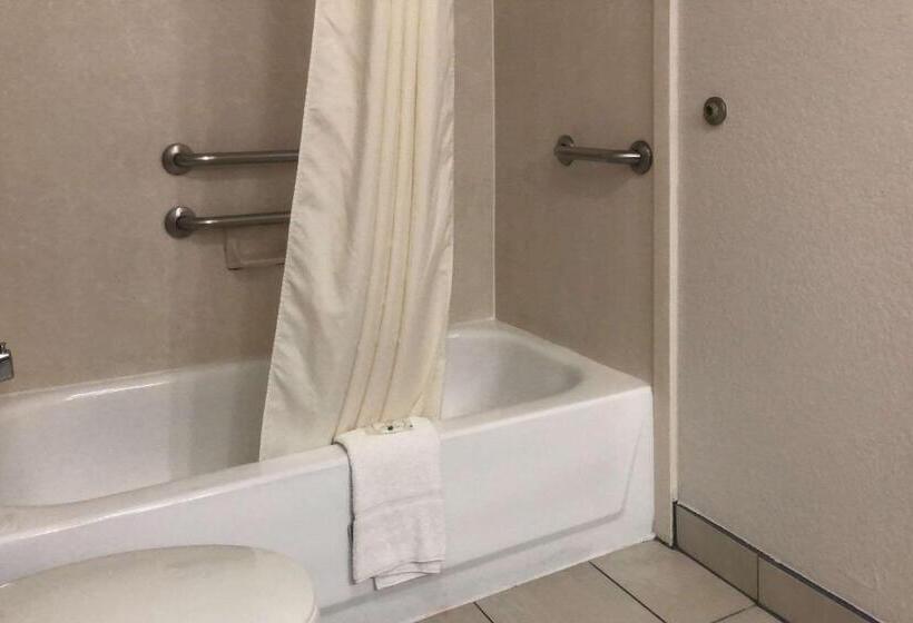 סוויטה, Quality Inn & Suites Denver International Airport