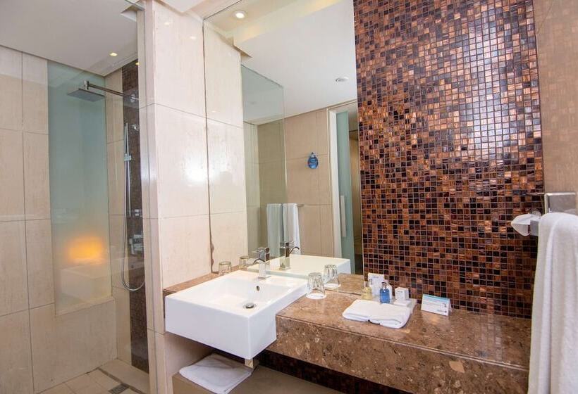 اتاق سوپریور با چشمانداز باغ, Radisson Blu Hotel, Dakar Sea Plaza