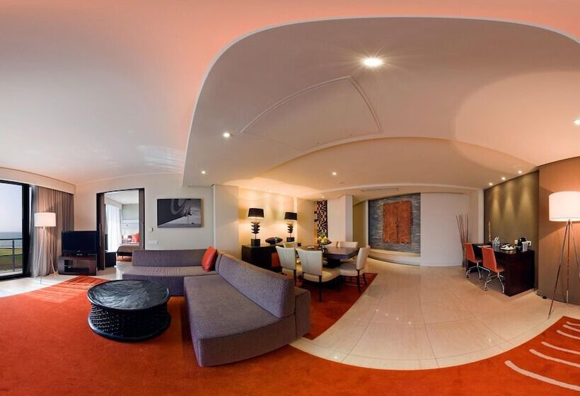 سوییت جونیور با چشمانداز دریا, Radisson Blu Hotel, Dakar Sea Plaza