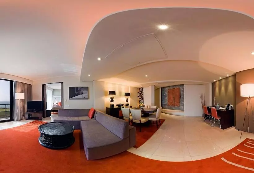 سوییت جونیور با چشم‌انداز دریا, Radisson Blu Hotel, Dakar Sea Plaza