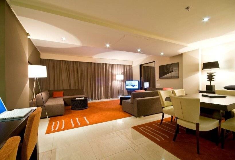 سوییت با چشمانداز دریا, Radisson Blu Hotel, Dakar Sea Plaza