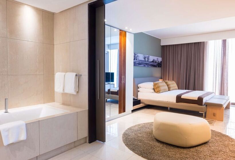 سوییت با چشمانداز دریا, Radisson Blu Hotel, Dakar Sea Plaza